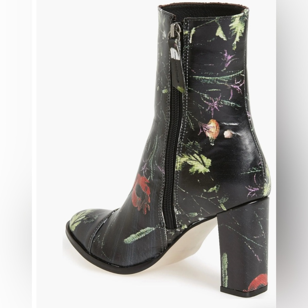 Matisse 'Graffiti' Block Heel Bootie - Picture 5 of 14